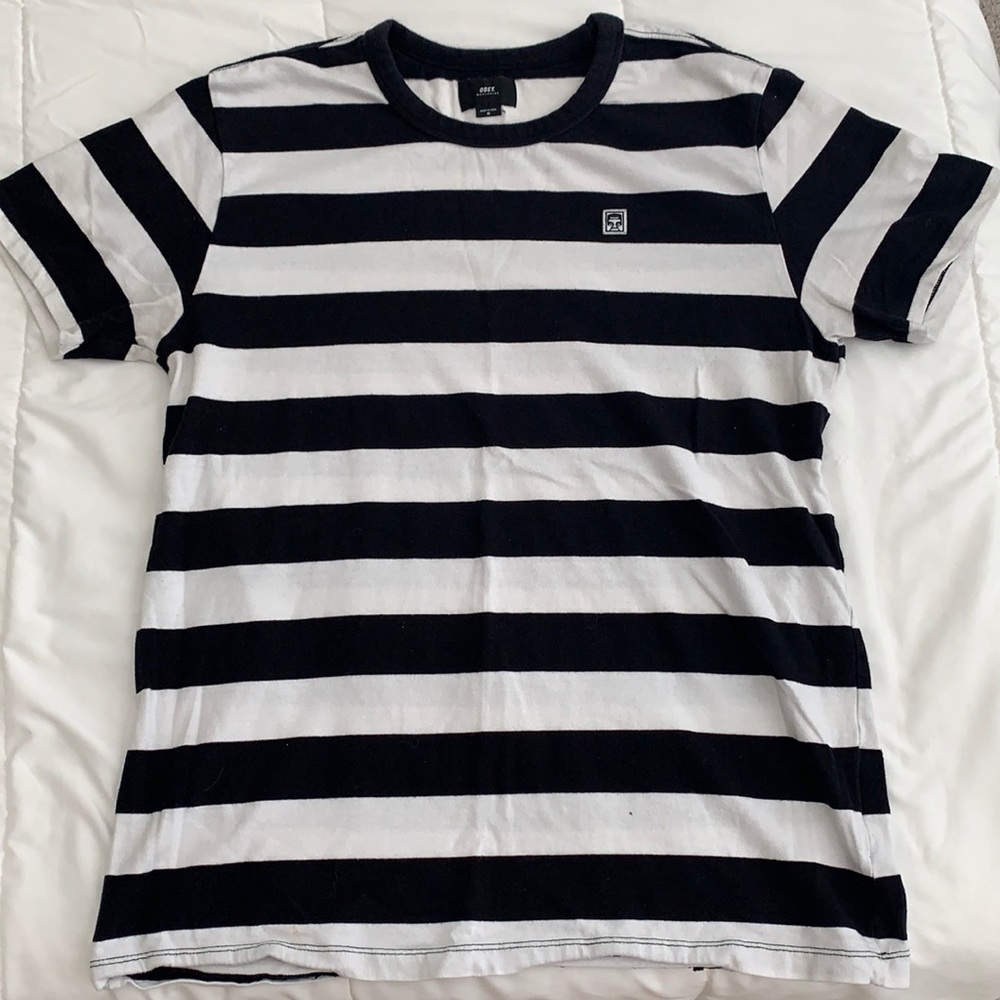 Men’s Obey tshirt